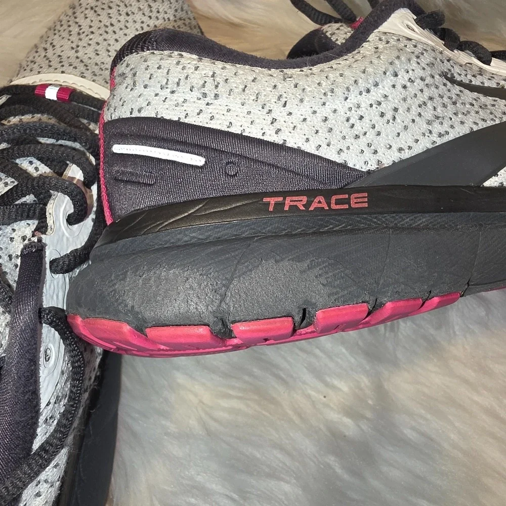 Brooks Trace 1 Running Shoes - Women's Size 9 B — Gray/Black/Pink 1203511B057